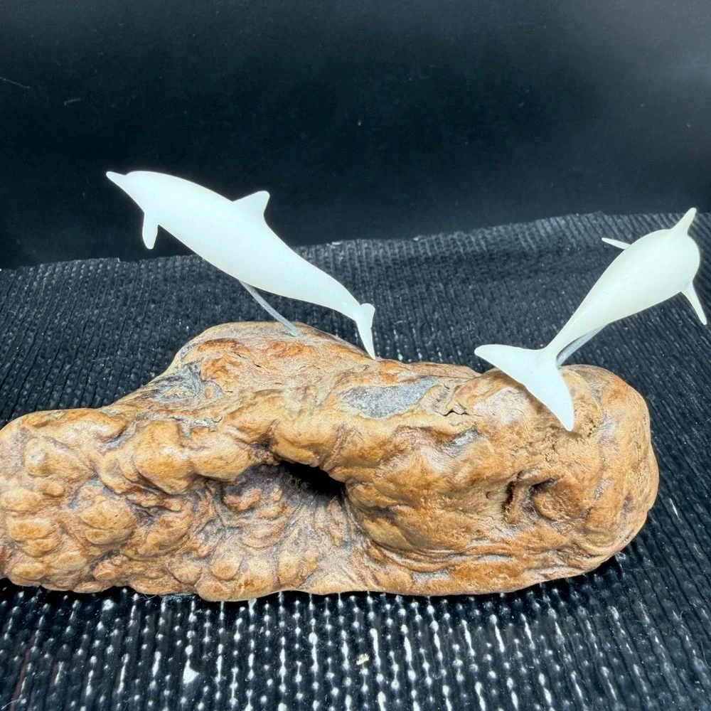 N/A artistic sculpture